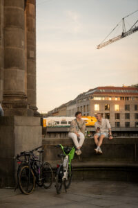 Berlin Mitte people chat